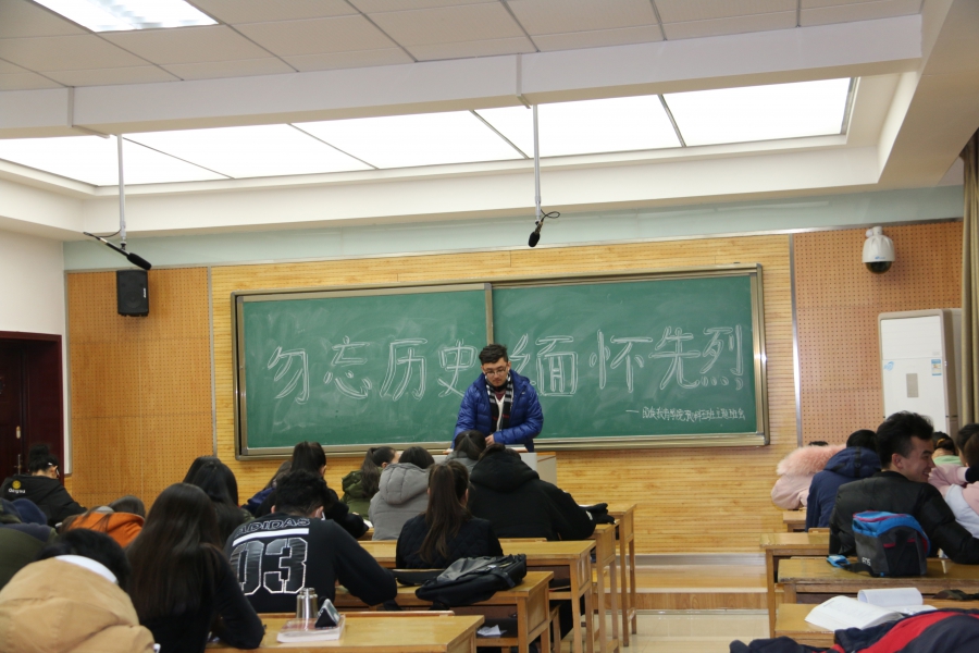 观影.jpg